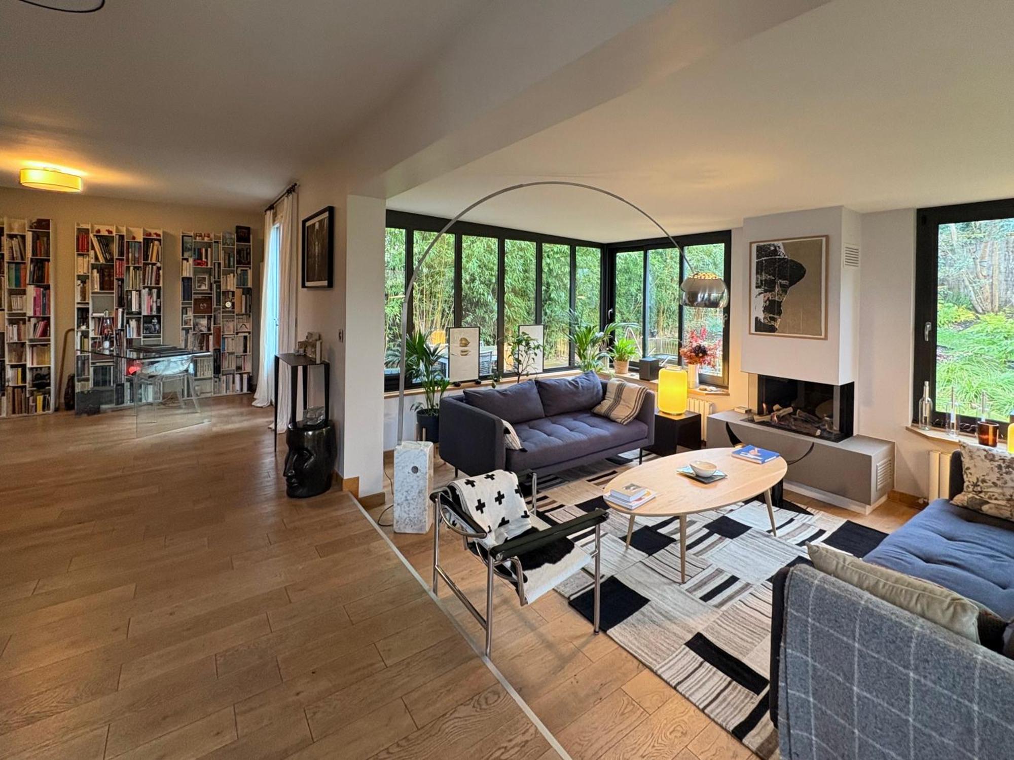 Villa A Louveciennes Luaran gambar